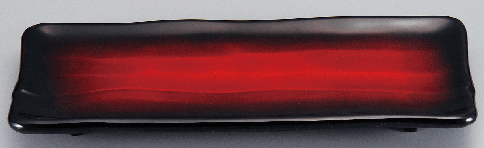 8寸 荒彫焼物皿 朱黒ぼかし